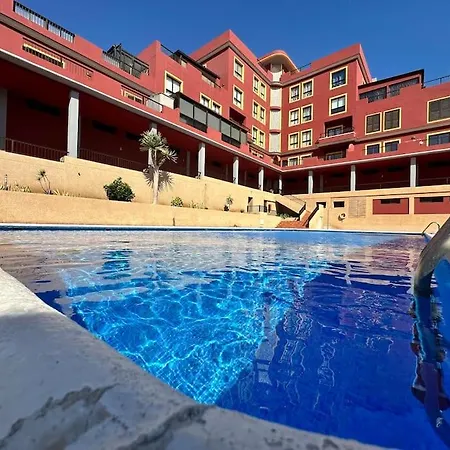 Relax Playa De La Jaquita Апартаменты *